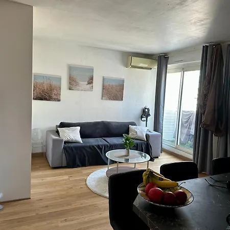 Renovated Loft Harbor & Within Walking Distance Ac Wi-fi La Grande-Motte