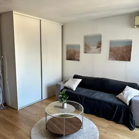 Renovated Loft Harbor & Within Walking Distance Ac Wi-fi * La Grande-Motte