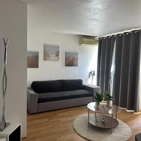 Renovated Loft Harbor & Within Walking Distance Ac Wi-fi Apartment La Grande-Motte