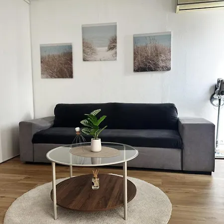 Renovated Loft Harbor & Within Walking Distance Ac Wi-fi * La Grande Motte