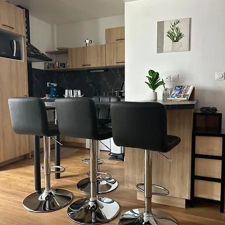 Renovated Loft Harbor & Within Walking Distance Ac Wi-fi * La Grande-Motte